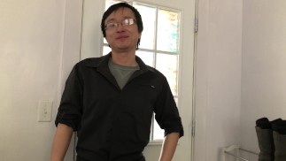 Навещаю бабушку и дедушку, потому что им одиноко, и я хочу их увидеть