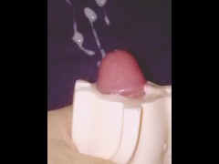 Fleshlight tryout cut in half ´cuz I want my cum to be seen!
