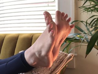 Very_Cute Feet Scrunching For You Wrinkled_Soles