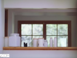 VIXEN Jade Nile Gets Help From Her_Roommate To Open_Her Boyfriends Eyes