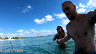 Pareja Amateur SEXO Público Bahamas Aventura En El Baño Andregotbars