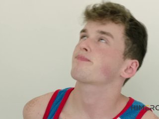 Glory Hole - College twink Sucks Monster Cock screenshot number 2