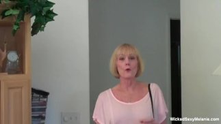 Суровая Бабушка Возбужденный Секс Действие Дома