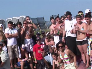 Bikini Twerking Contest On Spring Break