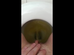 Snapchat Peeing Compilation - Screenshot 4 of 16 - Girls Peeing Public