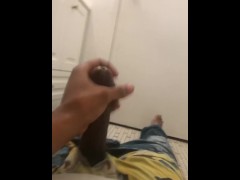 Sneaky Jackoff Session  - Screenshot 14 of 16 - Bathroom