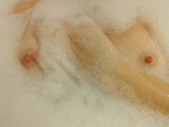 Bubbles - Screenshot 11 of 16 - Bath