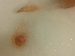 Bubbles - Screenshot 2 of 16 - Taking Bath