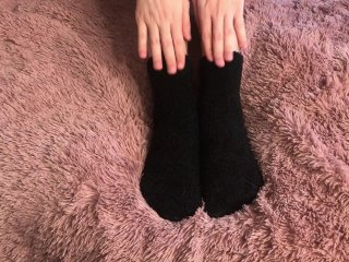 Sexy Petite Latina Camgirl Shows Off Her Feet in Strappy Heels