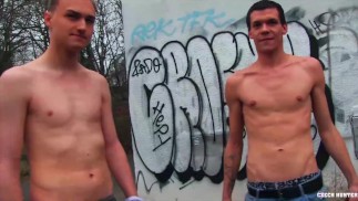   CZECH HUNTER 419 - Dois amigos são pegos e persuadidos a fazer um trio