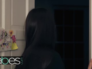 BABES - Teen babysitter Alina Lopez goes the extra mile screenshot number 0