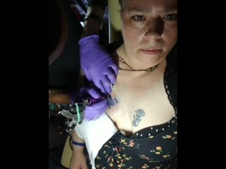 MILF Krijgt Eerste QoS Tattoo (Queen of Spades - BBC Slet)