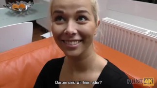 HUNT4K. Blonde stops fighting with BF because a stranger gives money
