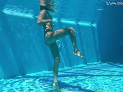 Sexy Mary Kalisy underwater erotics