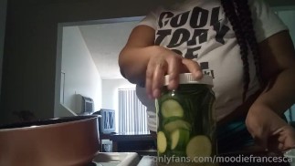 В лаборатории готовят что-то чудесное!!