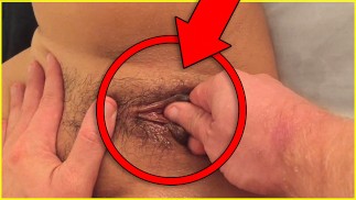 Milf asiatique amateur veut de l’aide squirt ! Philippine doigts dans un vrai massage à l’huile