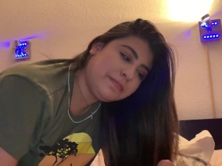 Amateur teen begs for first_cumshot!