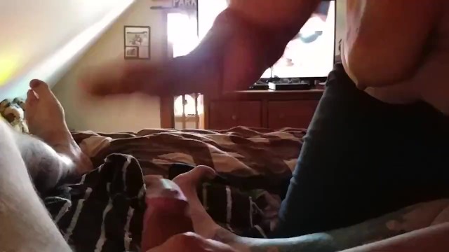 Она кончает в мой жалкий член