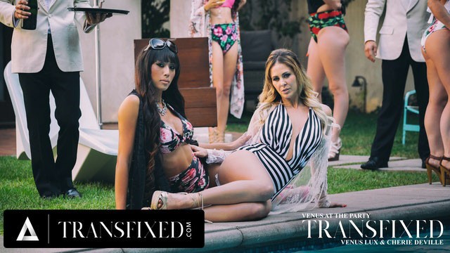 Vinux Milf Videos - Full Video - TRANSFIXED - Venus Lux & MILF Cherie DeVille Erotic Sex FULL  SCENE! | Pornhub