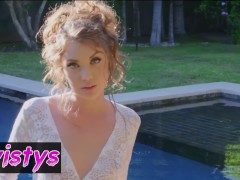 Video Twistys - Small tit babe Elena Koshka masturbates in her pool