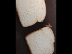 Two Breads - Screenshot 10 of 16 - Toast