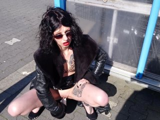 Slut_Lucy Ravenblood dildoing in public