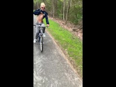 Public Flashing - Screenshot 10 of 16 - Big Ass White Girls