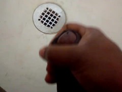Peeing - Screenshot 7 of 16 - Masturbating