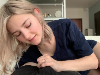 Tries a big cock inside her tight pussy - Eva Elfie
