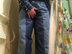 Peeing Myself - Screenshot 9 of 16 - Male Omorashi