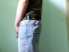 Young Guy peeing - Screenshot 11 of 16 - Peeing
