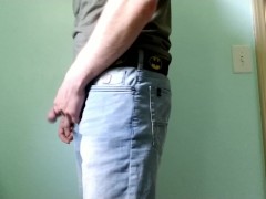 Young Guy peeing - Screenshot 15 of 16 - Loud