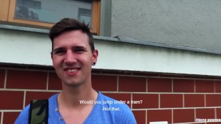  CZECH HUNTER 430 - Junger Fußballer erhält einen selbstbewussten Schub mit etwas Geld