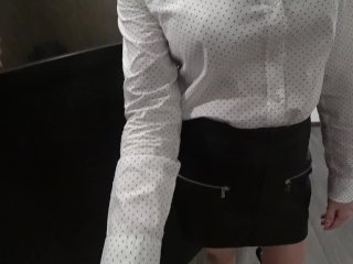 Beautiful secretary pleased angry customer with hot blowjob at reception screenshot number 2