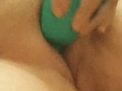 Watch me play and squirt! Mmmmm, thick girl loves to get nasty.