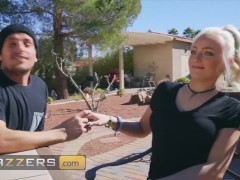 Video Brazzers - Milf pornstar Danielle Derekshow off her giant tits