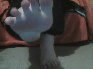 Pretty feet. With music