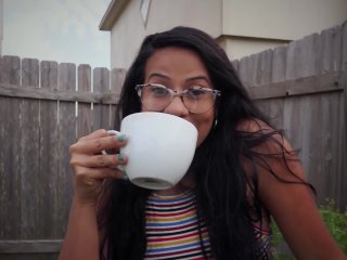 Husband Surprises IG Influencer While She's_Live. Cums on HerFace.