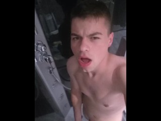 HUNK STR8 СПЕРМА ПОД ДУШЕМ