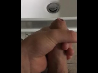 Solo teen beats his meet in a toilet