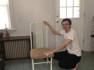 Я вытираюсь в спортзале после интенсивной тренировки. Никаких оправданий