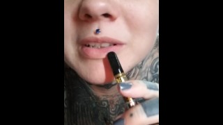 Fumar tatuajes de cara de ojos sexys