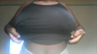 Черное дерево сиськи Раскрытие