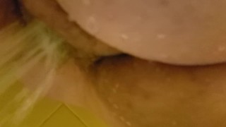 Fat Pussy and Showerhead - short clip