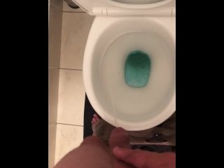 Pissing 1