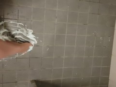 red manicure feet and shaving cream - Screenshot 10 of 16 - Feetfetish