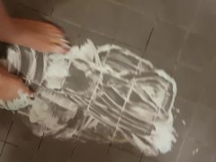 red manicure feet and shaving cream - Screenshot 13 of 16 - Glitter