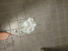 red manicure feet and shaving cream - Screenshot 8 of 16 - Glitter