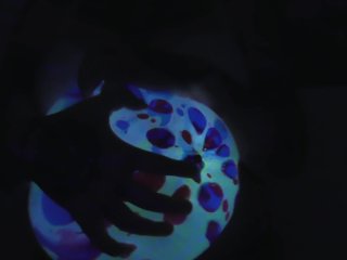 Glow In The Dark Balloon Play And Popping