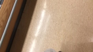 Я раздеваюсь перед камерой перед всеми на публике, обнаженными и дикими